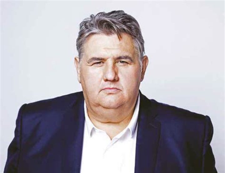 Pierre Menes Maladie
