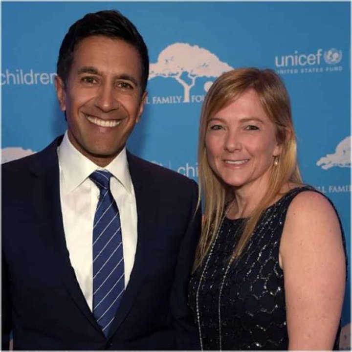 Rebecca Olson Gupta Age, Height, Wikipedia, Dr. Sanjay Gupta Wife, Instagram, Net Worth